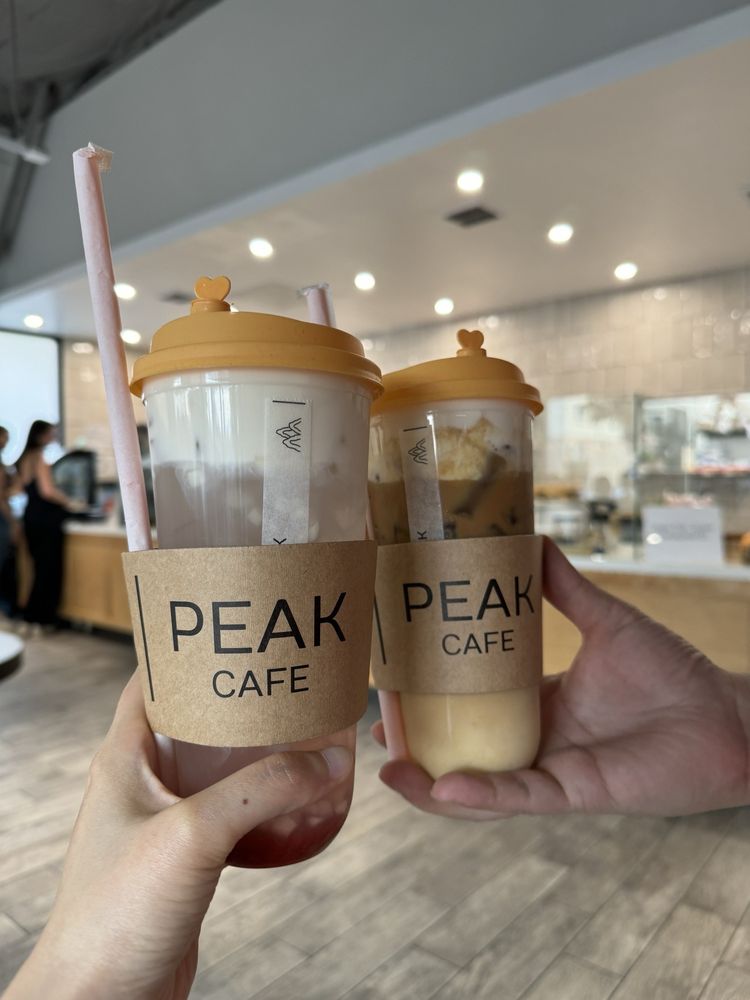 Peak Cafe Logo